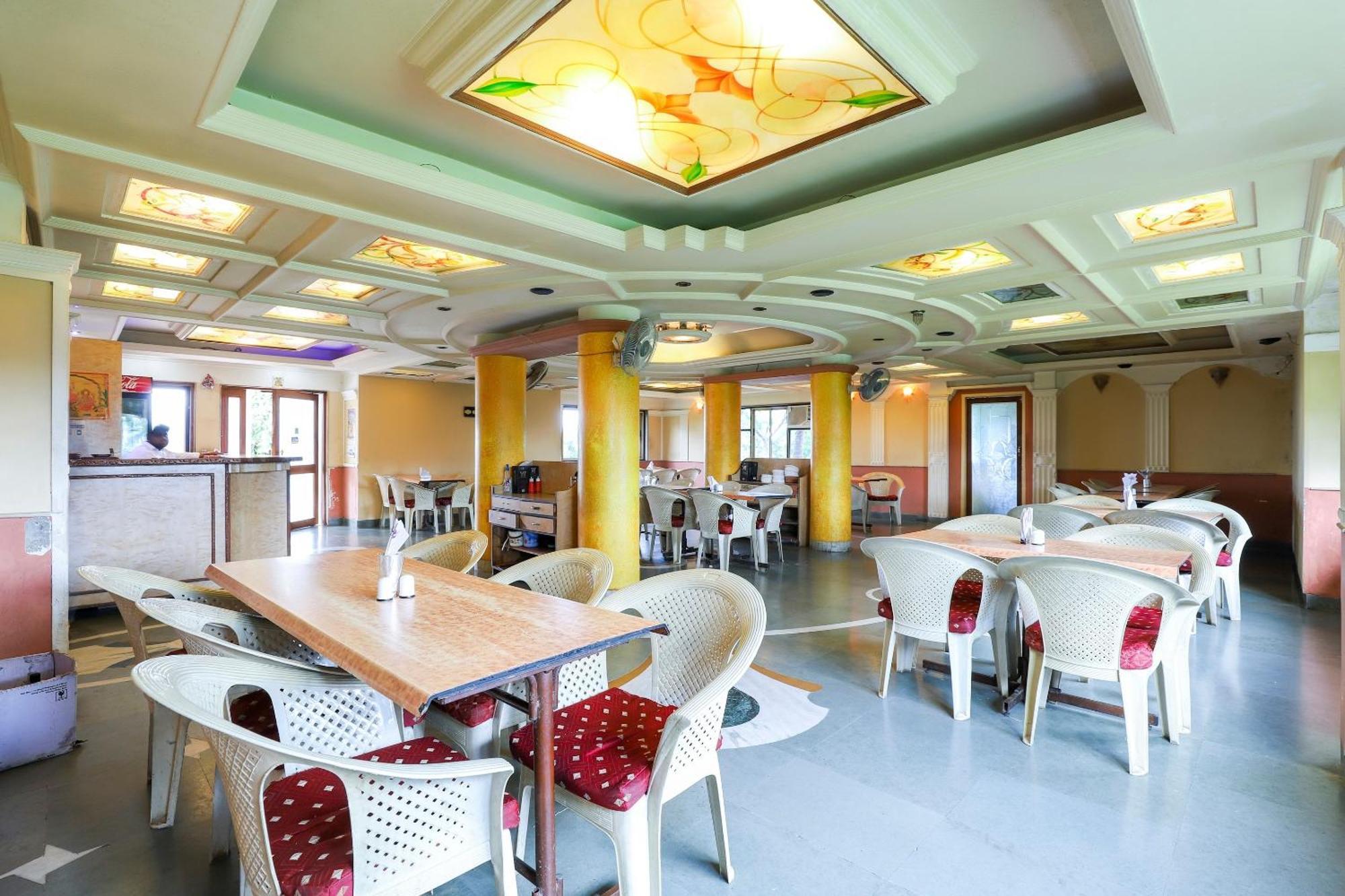 Palette Bhimpore Daman Marwad Exterior photo